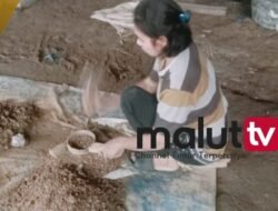 KISAH SEORANG IBU YANG BERPROFESI TUKANG REMPEL MATERIAL EMAS