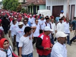 Tiba Di Pantura, Paslon Elang-Rahim Disambut Dan Diajak Road Show Ribuan Simpatisan Dan Pendukung