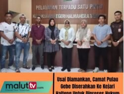 Usai Diamankan, Camat Pulau Gebe Resmi Diserahkan Ke Kejari Halteng Untuk Diproses Hukum