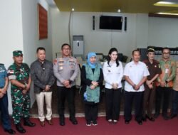 Wakapolda Malut Sambut Gubernur Jatim, Khofifah Indar Parawansa Saat Tiba Di Ternate