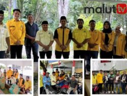 Jelang Puncak HUT Golkar Ke-61, Fuad Cs. Berziarah ke Makam Tokoh Golkar dan Berbagi Kupon Sembako Gratis Kepada Tukang Ojek di Ternate.