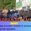 Ramadan Penuh Berkah, Sat Binmas Polres Ternate Berbagi Takjil Untuk Sesama