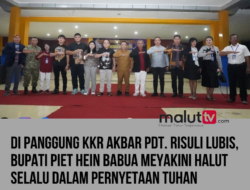 Di Panggung KKR Akbar Pendeta Risuli Lubis, Bupati Piet Hein Babua Meyakini Halut Selalu dalam Pernyetaan Tuhan.